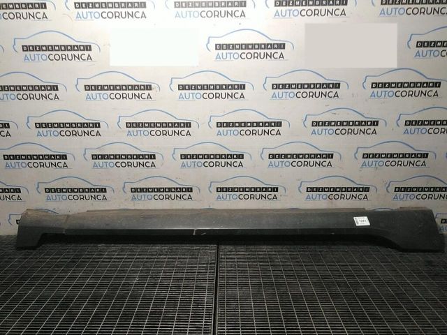 bontott PEUGEOT 2008 Jobb Küszöb