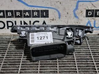 bontott PEUGEOT 2008 Jobb Szellőző