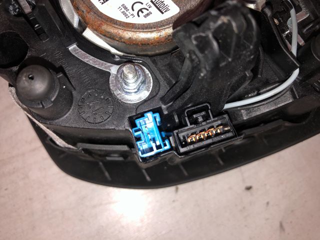 bontott PEUGEOT 2008 Kormánylégzsák