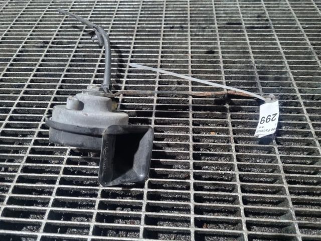 bontott PEUGEOT 2008 Kürt