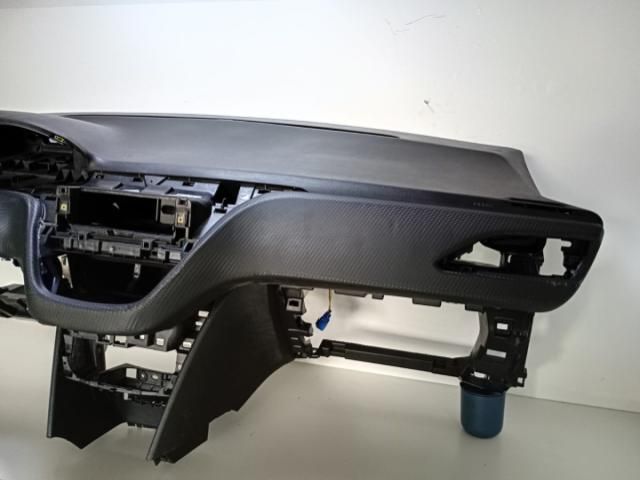 bontott PEUGEOT 2008 Műszerfal Héj