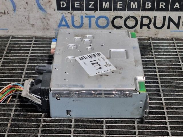 bontott PEUGEOT 2008 Rádió / CD