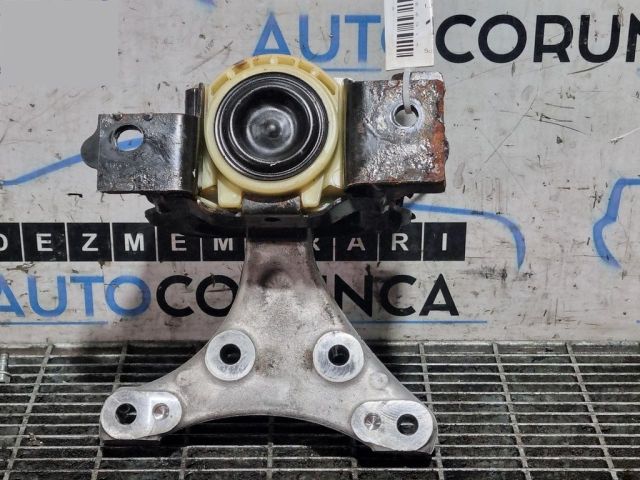 bontott PEUGEOT 2008 Tartó Bak