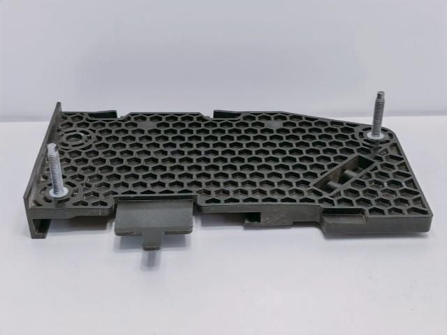 bontott PEUGEOT 2008 Tartó Bak