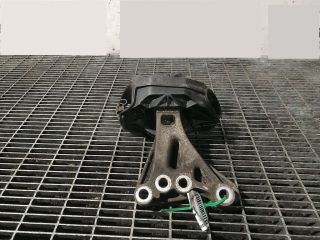 bontott PEUGEOT 2008 Tartó Bak