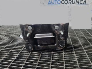 bontott PEUGEOT 2008 Tartó Bak