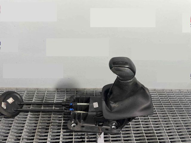 bontott PEUGEOT 2008 Váltógomb