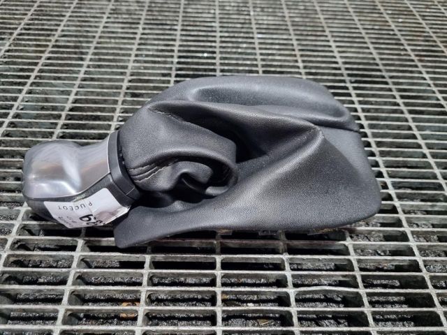 bontott PEUGEOT 2008 Váltógomb