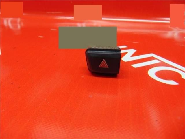 bontott PEUGEOT 2008 Vészvillogó Kapcsoló