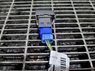 bontott PEUGEOT 2008 Vészvillogó Kapcsoló