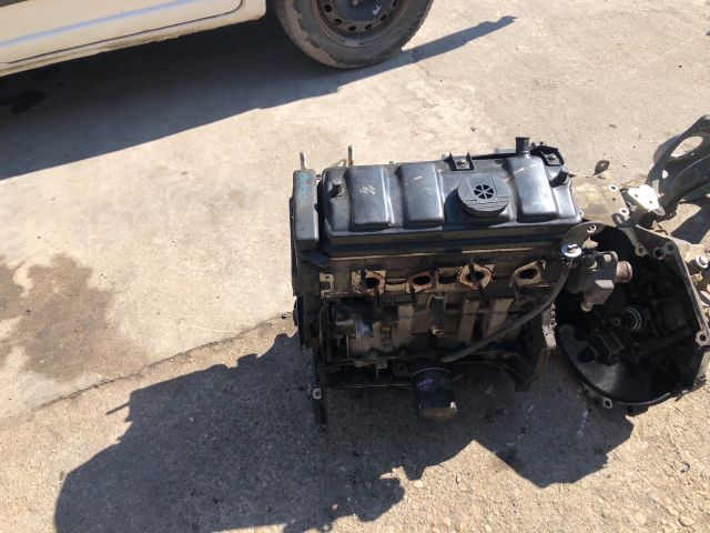 bontott PEUGEOT 205 Motor (Fűzött blokk hengerfejjel)