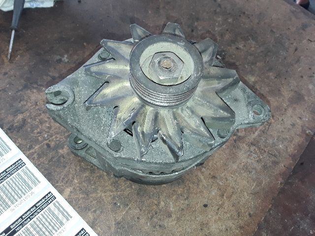 bontott PEUGEOT 205 Generátor