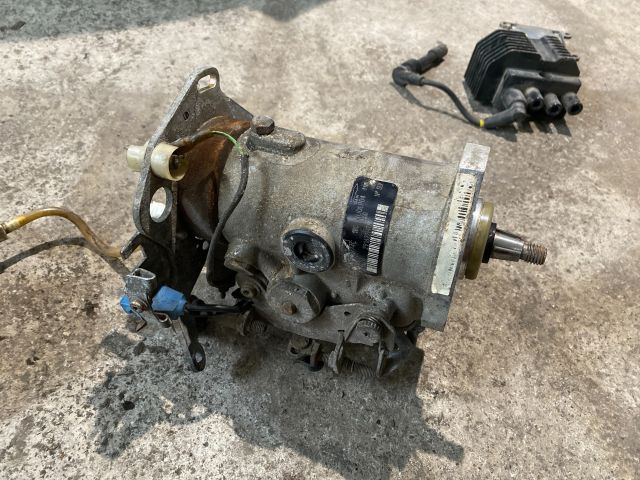 bontott PEUGEOT 205 Adagoló