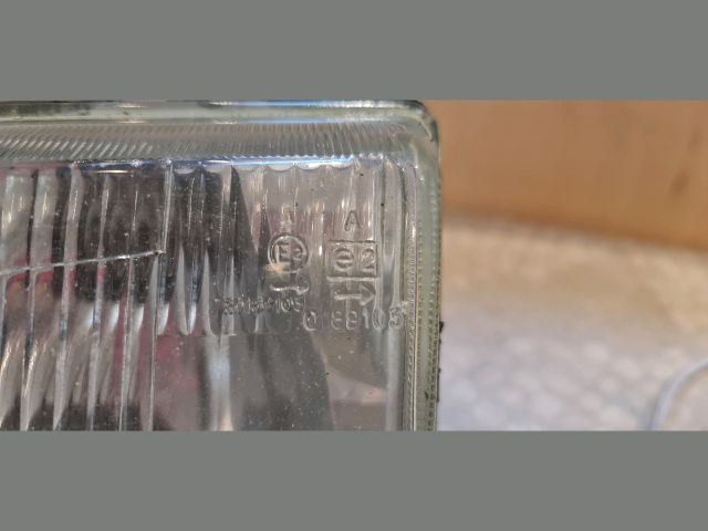 bontott PEUGEOT 205 Bal Fényszóró