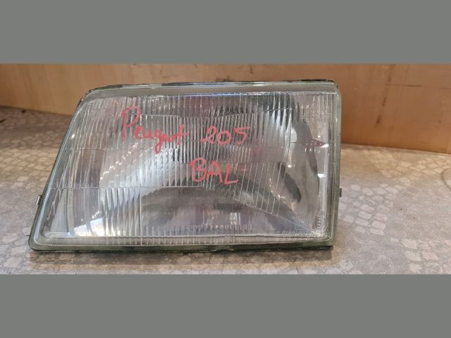 bontott PEUGEOT 205 Bal Fényszóró