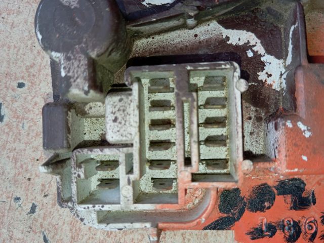 bontott PEUGEOT 205 Bal Hátsó Lámpa Foglalat