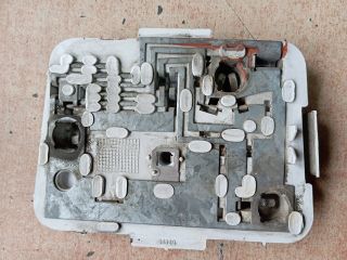 bontott PEUGEOT 205 Bal Hátsó Lámpa Foglalat