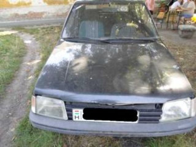 bontott PEUGEOT 205 Jobb Fényszóró