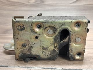 bontott PEUGEOT 205 Jobb hátsó Ajtózár