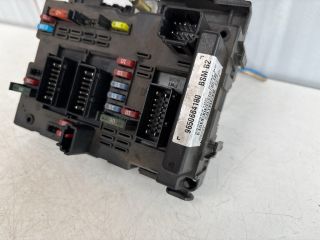 bontott PEUGEOT 206 Biztosítéktábla Motortér