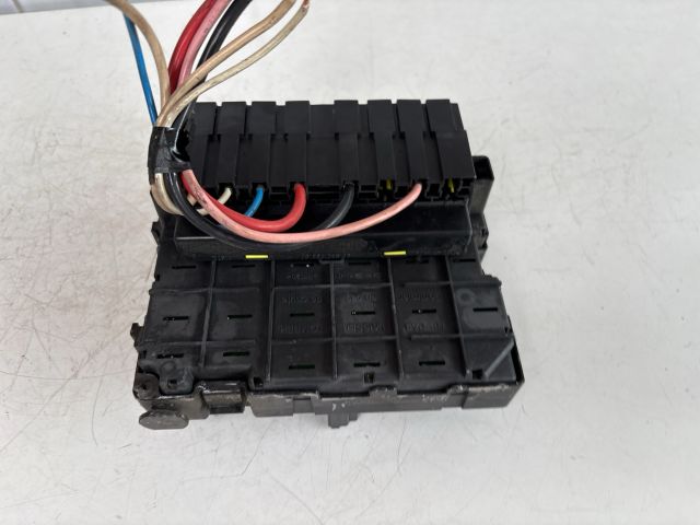 bontott PEUGEOT 206 Biztosítéktábla Motortér