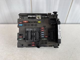 bontott PEUGEOT 206 Biztosítéktábla Motortér