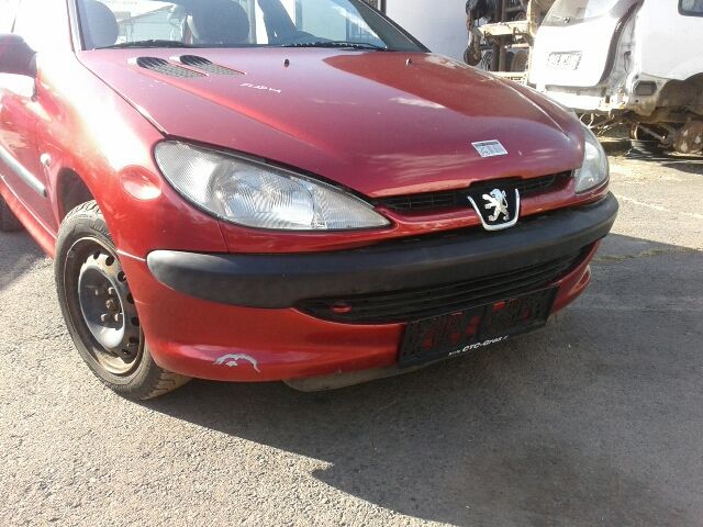 bontott PEUGEOT 206 Bal első Lengőkar