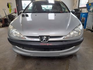 bontott PEUGEOT 206 Bal első Csonkállvány Kerékaggyal