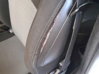 bontott PEUGEOT 206 Bal első Csonkállvány Kerékaggyal