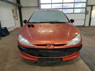 bontott PEUGEOT 206 Bal első Csonkállvány Kerékaggyal