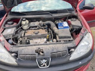 bontott PEUGEOT 206 Bal első Csonkállvány Kerékaggyal