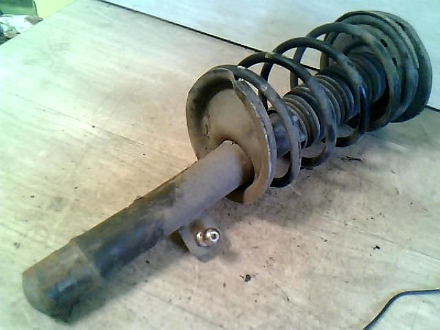 bontott PEUGEOT 206 Bal első Gólyaláb (Lengécsillapító, Rugó)