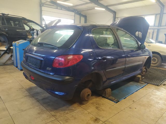 bontott PEUGEOT 206 Bal első Gólyaláb (Lengécsillapító, Rugó)