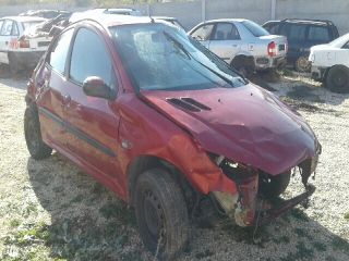 bontott PEUGEOT 206 Bal első Kerékagy