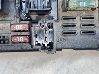 bontott PEUGEOT 206 Biztosítéktábla Motortér