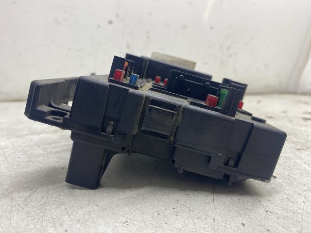 bontott PEUGEOT 206 Biztosítéktábla Motortér