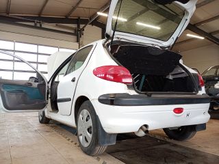 bontott PEUGEOT 206 Biztosítéktábla Motortér