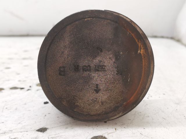 bontott PEUGEOT 206 Dugattyú és Hajtókar