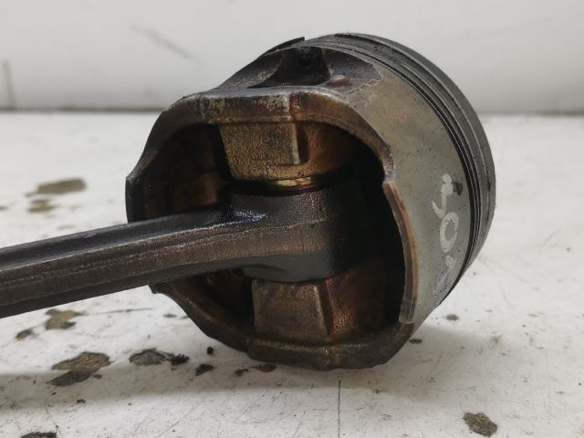 bontott PEUGEOT 206 Dugattyú és Hajtókar