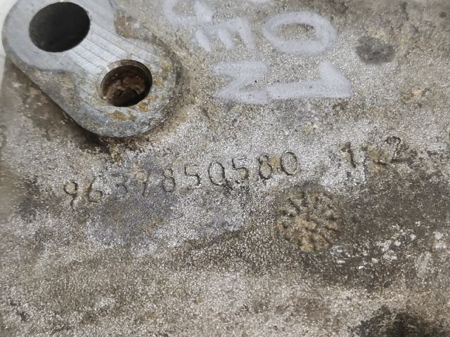 bontott PEUGEOT 206 Generátor Tartó Bak