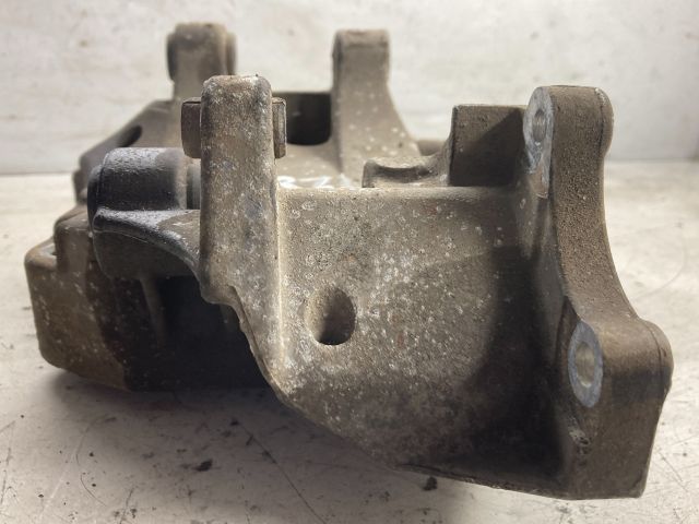 bontott PEUGEOT 206 Generátor Tartó Bak