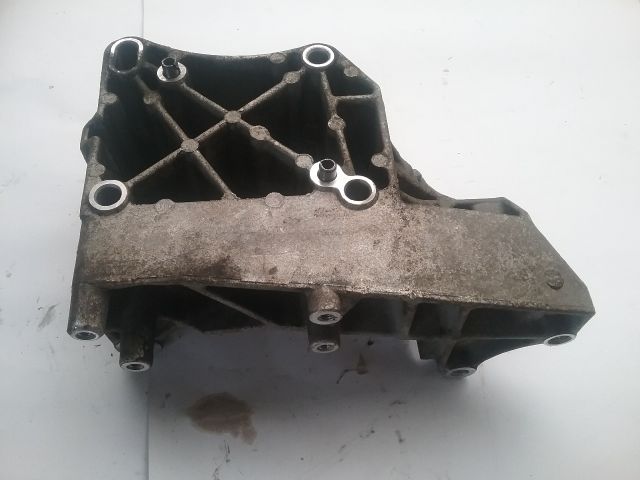 bontott PEUGEOT 206 Generátor Tartó Bak