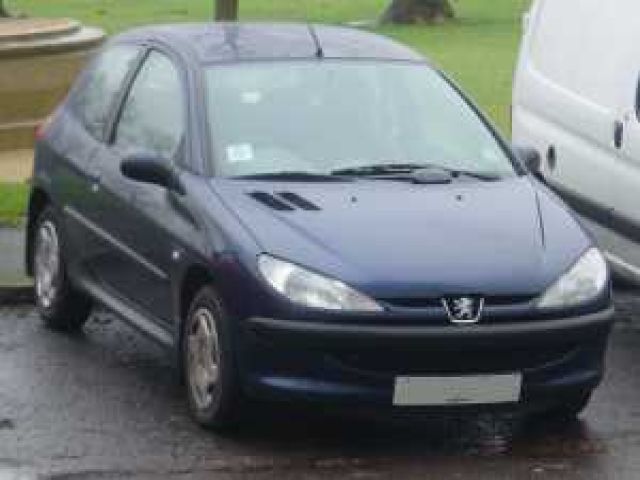 bontott PEUGEOT 206 Homlokfal (Üres lemez)