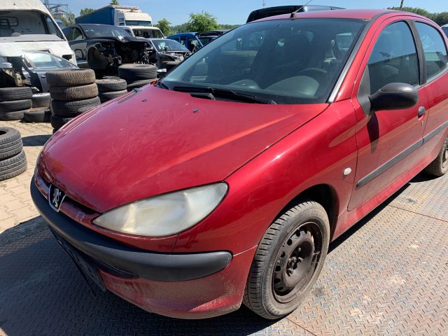 bontott PEUGEOT 206 Homlokfal (Üres lemez)