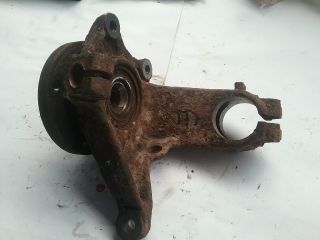 bontott PEUGEOT 206 Jobb első Csonkállvány Kerékaggyal