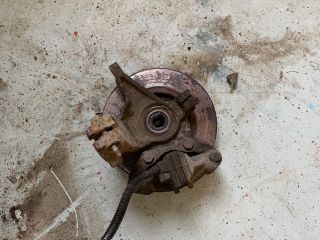 bontott PEUGEOT 206 Jobb első Csonkállvány Kerékaggyal