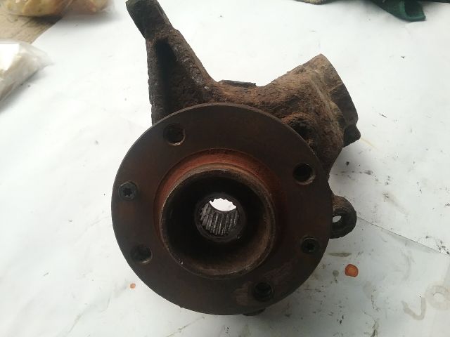 bontott PEUGEOT 206 Jobb első Csonkállvány Kerékaggyal