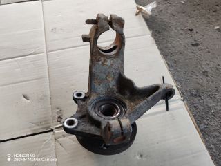 bontott PEUGEOT 206 Jobb első Csonkállvány Kerékaggyal