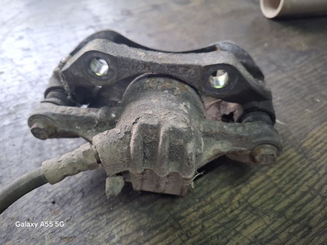 bontott PEUGEOT 206 Jobb első Féknyereg Munkahengerrel