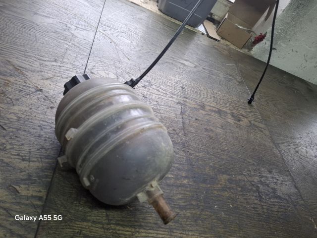 bontott PEUGEOT 206 Kiegyenlítő Tartály